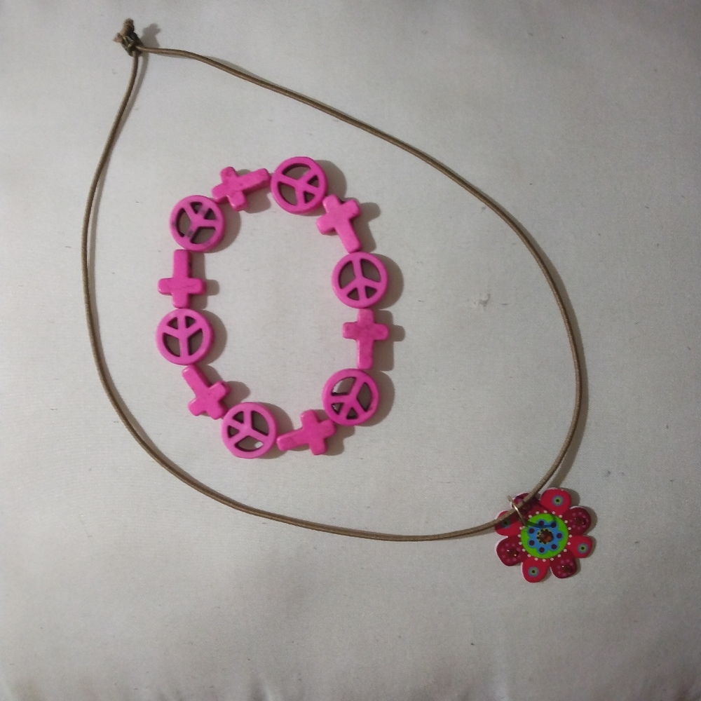 Girls daisy necklace and peace sign bracelet set